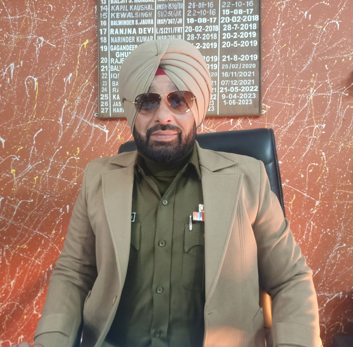 ਸਬ ਇੰਸਪੈਕਟਰ ਬਲਜਿੰਦਰ ਸਿੰਘ ਮੱਲ੍ਹੀ ਨੇ ਥਾਣਾ ਗੜ੍ਹਸ਼ੰਕਰ ਦੇ ਨਵੇਂ ਥਾਣਾ ਮੁੱਖੀ ਵਜੋਂ ਅਹੁਦਾ ਸੰਭਾਲਿਆ।